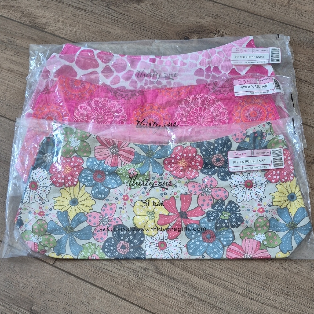 Thirty-One Fitted Purse Skirt. 3 NWT. Girafee, Floral, Medallion